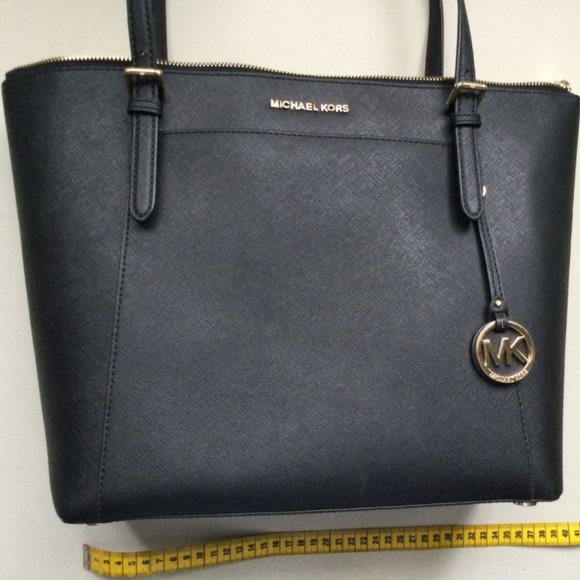 Michael Kors Bag CIARA Large Tote Zipper-Closure - Picture 5 of 11